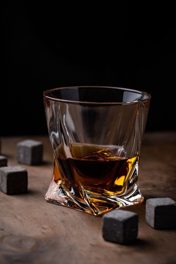 Kamienie do whisky – opinie, które warto poznać